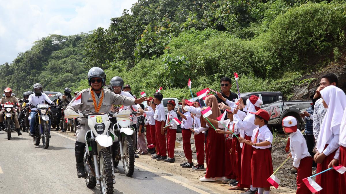 Sahbirin Noor Resmikan Jalan Bebas Hambatan Banjarbaru-Batulicin, Bukti Nyata Pembangunan Infrastruktur