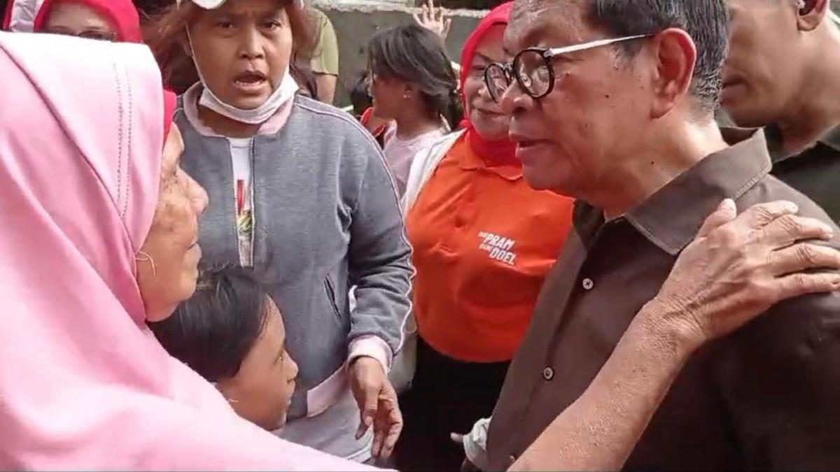 Momen Pramono Anung Dicurhati Warga Jakarta Saat Blusukan di Rusun Tanah Tinggi