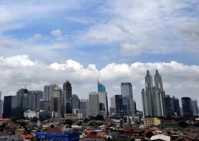 Cuaca Besok Senin 30 September 2024: Langit Pagi Jakarta Seluruhnya Berawan Tebal