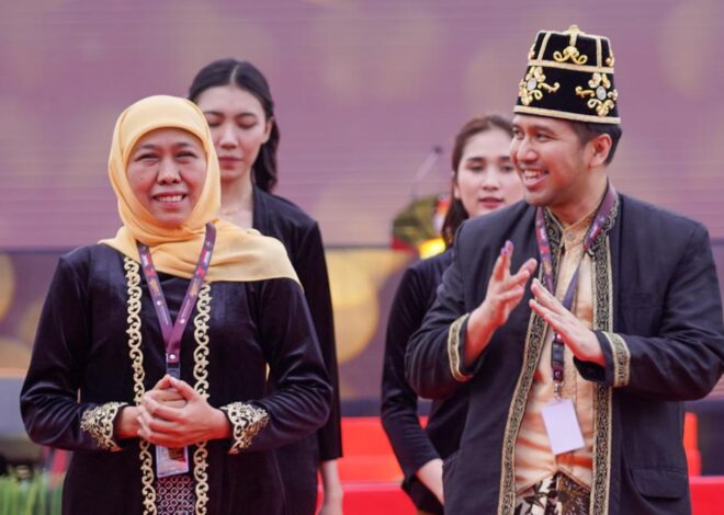 Elektabilitas Tinggi, Khofifah-Emil Diprediksi Kembali Menang Pilgub Jatim 2024