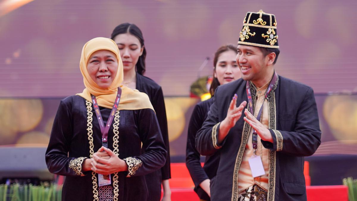 Elektabilitas Tinggi, Khofifah-Emil Diprediksi Kembali Menang Pilgub Jatim 2024