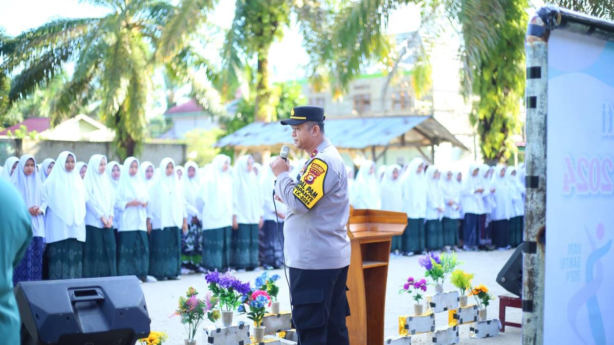 Hari Santri, Polisi di Rokan Hulu Kunjungi Ponpes Jalin Ukhuwah Sosialisasi Pilkada