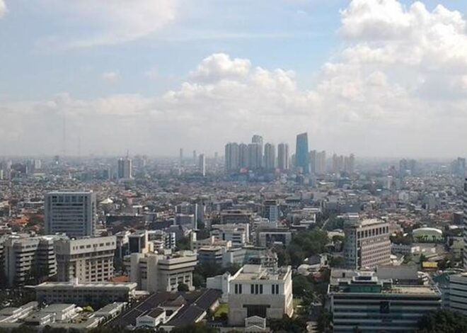 Cuaca Besok 4 Oktober 2024: Jabodetabek Berawan Tebal Pagi hingga Siang