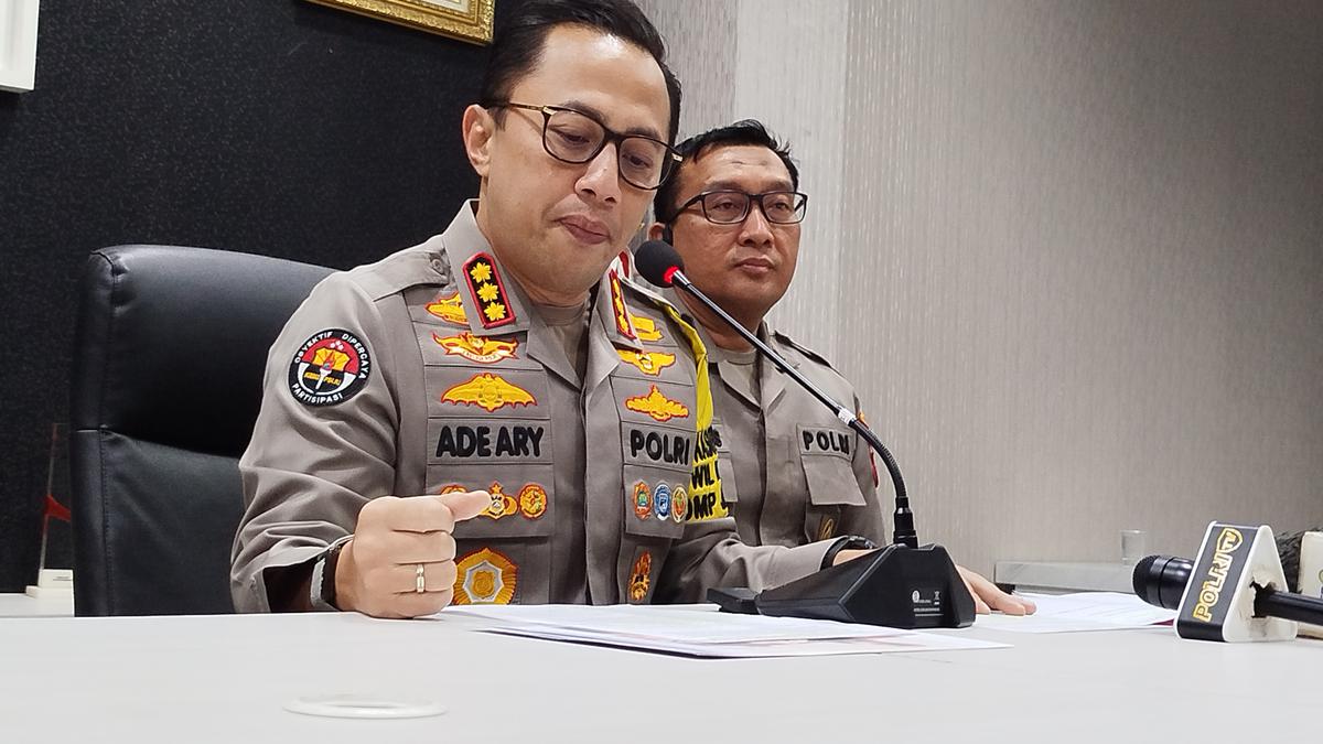 Usai Penggeledahan, Polisi Sita Laptop Oknum Pegawai Komdigi