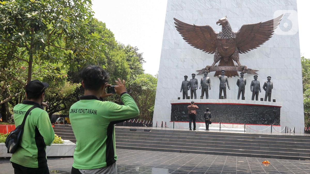 Peringati Hari Kesaktian Pancasila, Monumen Pancasila Sakti Ramai Dikunjungi Warga dan Pelajar