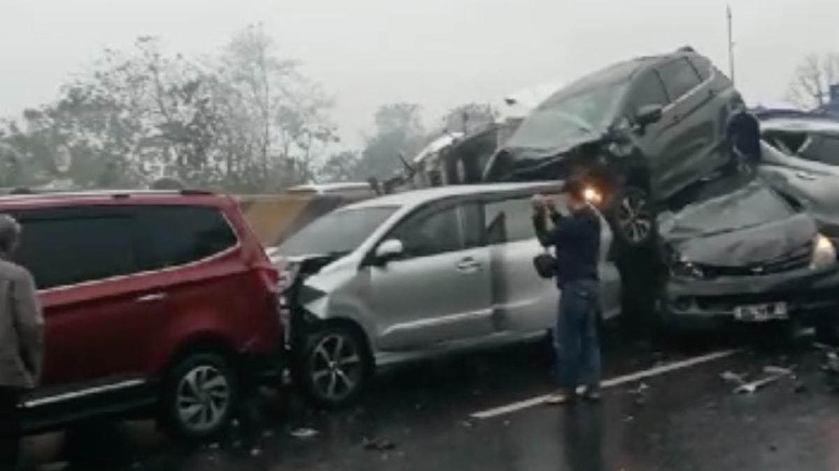 Kecelakaan Tol Cipularang, DPR Desak Kemenhub Investigasi Menyeluruh Ekosistem Industri Logistik