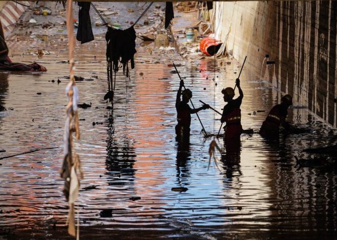 Tim Penyelamat Gabungan Terus Berjibaku Evakuasi Korban Banjir Spanyol