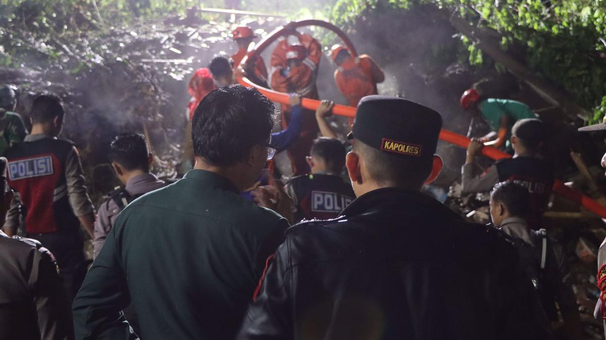 Detik-Detik Ibu dan Anak Tertimbun Longsor di Pejagoan Kebumen