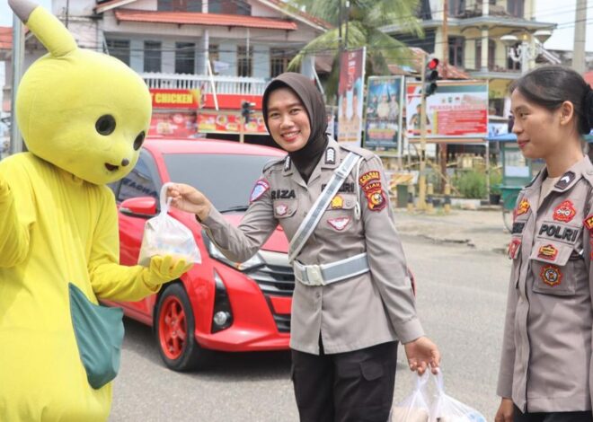 Bederma, Cara Polwan di Rohul Atur Lalu Lintas dan Sosialisasi Pilkada