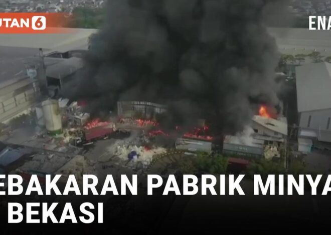 VIDEO: 3 Orang Tewas dalam Kebakaran Pabrik Minyak di Bekasi