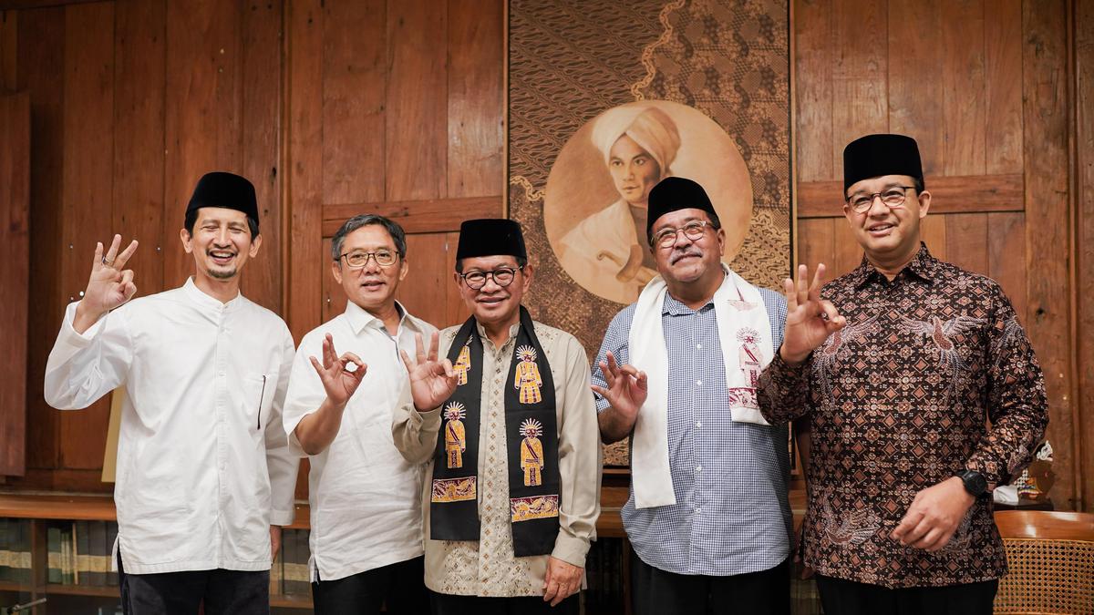 Pramono-Rano dan Anies Baswedan Kumpul Bareng Ulama dan Habib, Berpose Tiga Jari