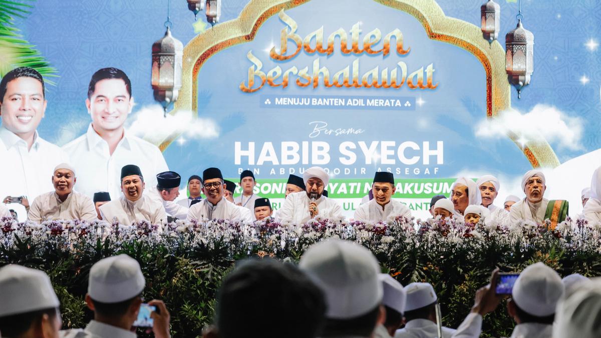 Doakan Banten Lebih Maju, Puluhan Ribu Orang Kumandangkan Selawat