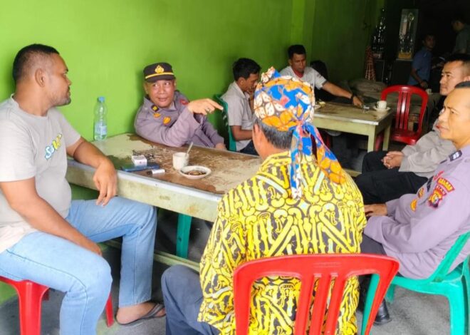 Ngopi Bersama Warga Rokan Hulu, Cara Polisi Sukseskan Pilkada Tanpa Golput