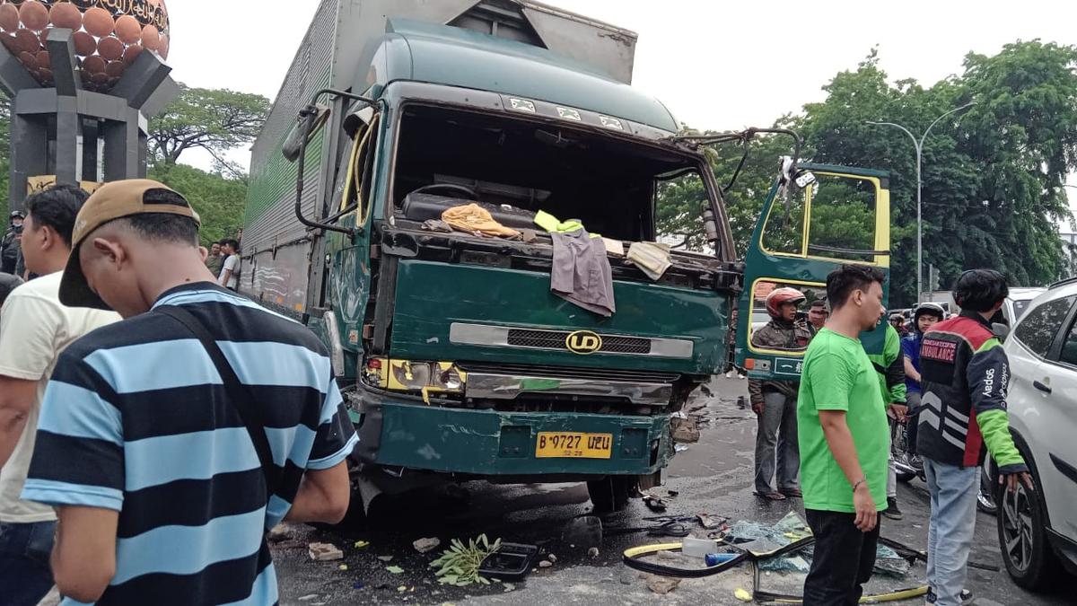 Sopir Truk Kontainer Ugal-ugalan di Tangerang Ditetapkan Sebagai Tersangka